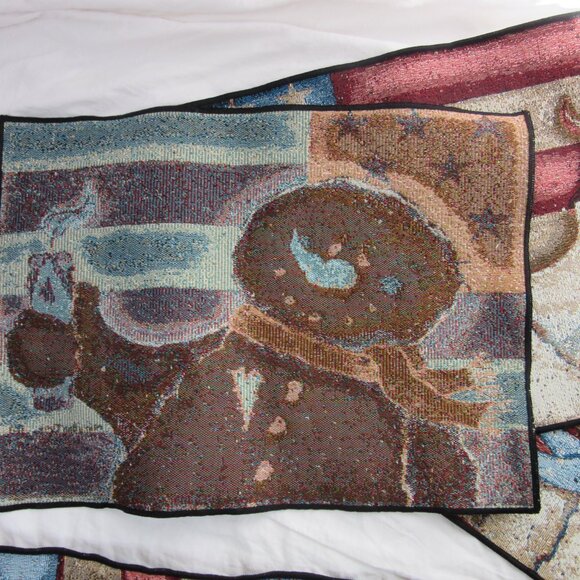 Mary Ann June Patriotic Christmas Snowmen 4 Placemats and 1 Table Runner - Picture 3 of 7